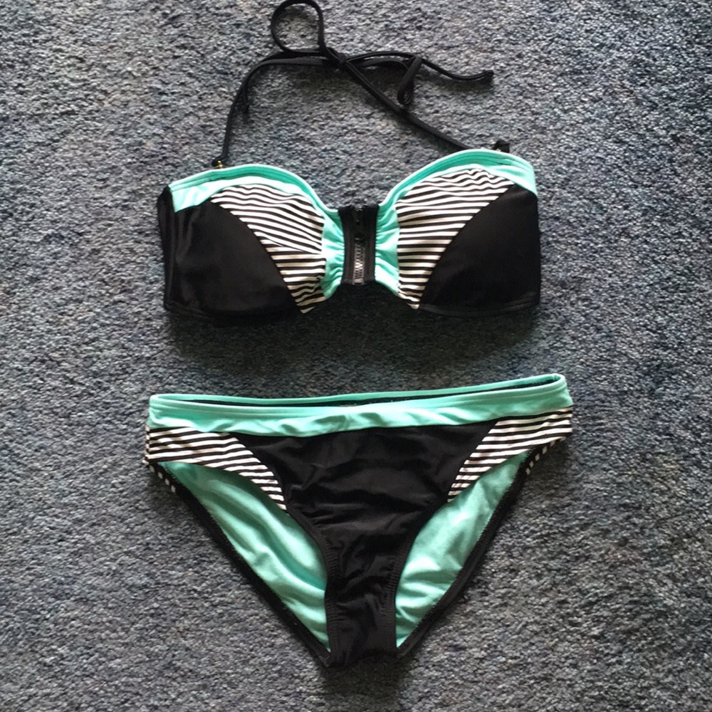 Back, White, Turquoise Bikini